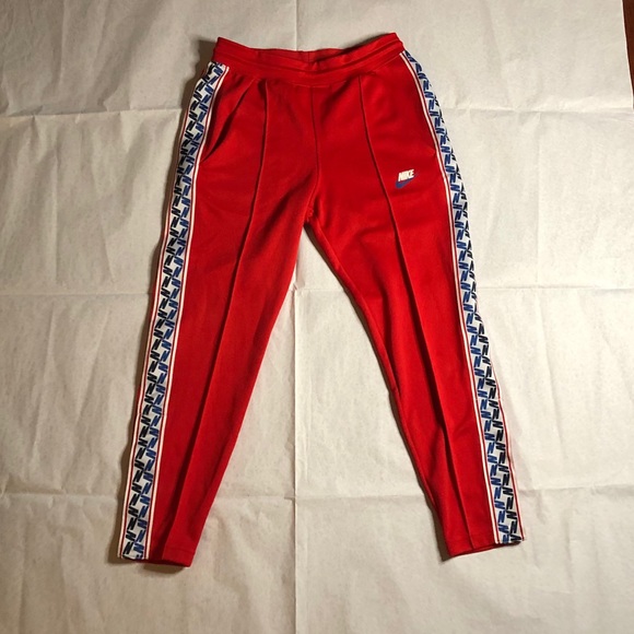red nike joggers mens